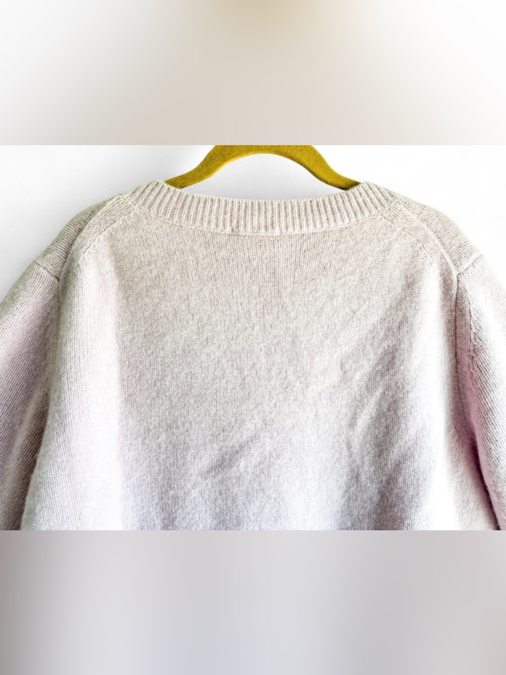 Aritzia Plush Cashmere Sculptor Sweater Dusty Pink Women’s - Size XSmall - Picture 7 of 11